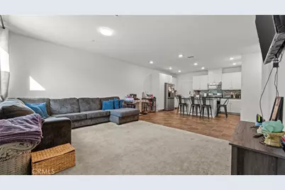 5604 Altamura Way #8, Fontana, CA 92336 - Photo 5