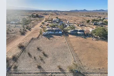 14811 Kingsdale, Apple Valley, CA 92307 - Photo 51