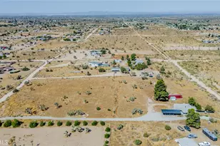 10601 Anderson Ranch Rd, Phelan, CA 92371 - Photo 17