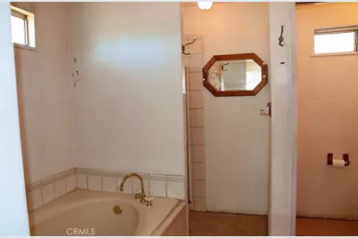 9632 Juniper Street, Apple Valley, CA 92308 - Photo 11