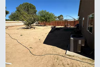 16312 Molino, Victorville, CA 92395 - Photo 19
