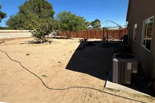 16312 Molino, Victorville, CA 92395 - Photo 19