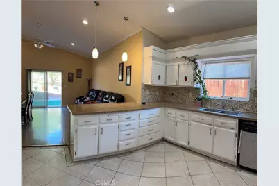 16312 Molino, Victorville, CA 92395 - Photo 9