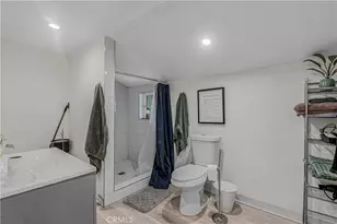 1129 Logan, Los Angeles, CA 90026 - Photo 31