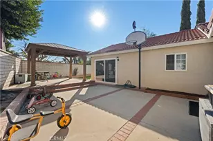 14045 Parkwood, Fontana, CA 92337 - Photo 5