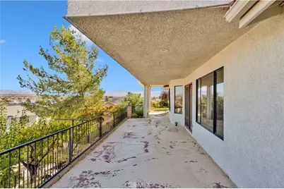 13685 Sierra Vista, Victorville, CA 92395 - Photo 57