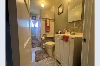 25492 Paloma, San Bernardino, CA 92410 - Photo 9