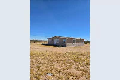 60033 Sespe, Landers, CA 92285 - Photo 3