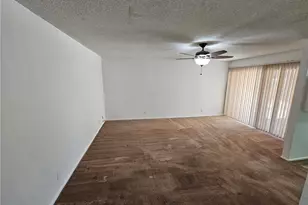 14185 Burning Tree, Victorville, CA 92395 - Photo 11