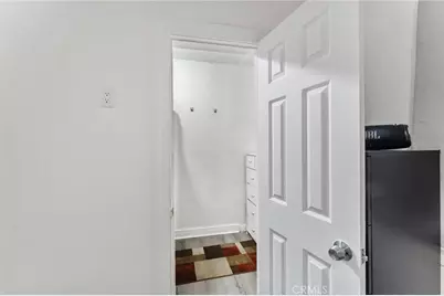 2416 W 70th, Los Angeles, CA 90043 - Photo 17