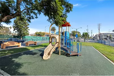 224 W 14th Street, Long Beach, CA 90813 - Photo 27