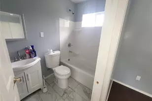 1524 E 75th, Los Angeles, CA 90001 - Photo 19