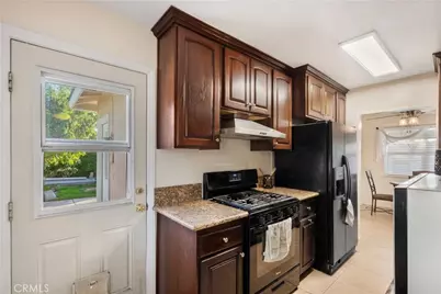 308 S Campus Avenue, Upland, CA 91786 - Photo 25