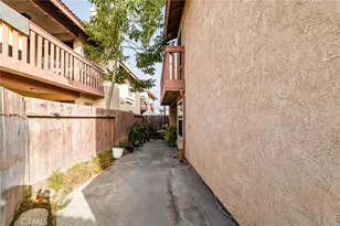 2625 W Cameron Ct, Anaheim, CA 92801 - Photo 19