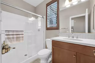 870 E Mountain #D, Azusa, CA 91702 - Photo 15