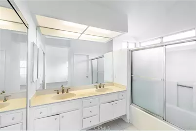 19727 Scarlet Meadow Drive, Newhall, CA 91321 - Photo 17