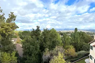 19727 Scarlet Meadow Dr, Newhall, CA 91321 - Photo 3