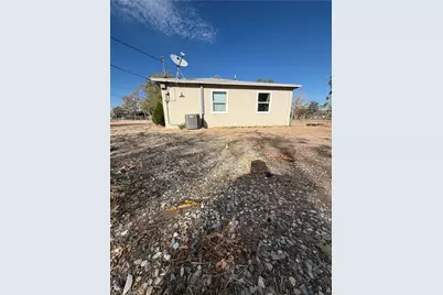 9047 10th Ave, Hesperia, CA 92345 - Photo 15