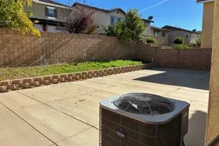 7013 Bella Strada, Fontana, CA 92336 - Photo 33