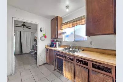 1072 Amber, Lake Elsinore, CA 92530 - Photo 9