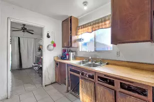 1072 Amber, Lake Elsinore, CA 92530 - Photo 9