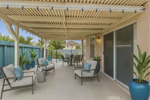 16444 Trelaney Rd, Fontana, CA 92337 - Photo 19