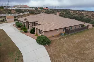 10282 Farmington, Oak Hills, CA 92344 - Photo 9