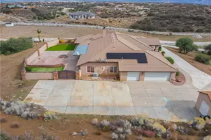 10282 Farmington, Oak Hills, CA 92344 - Photo 11