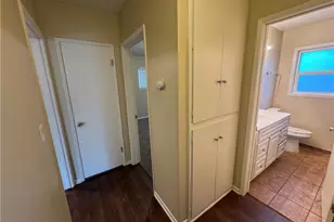 9256 Swinton Ave, North Hills, CA 91343 - Photo 31