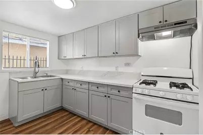 1300 W 90th Street, Los Angeles, CA 90044 - Photo 25