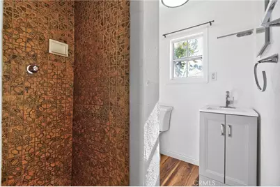 1300 W 90th Street, Los Angeles, CA 90044 - Photo 37