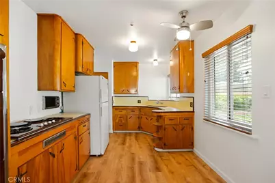 924 W E, Ontario, CA 91762 - Photo 15