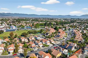 13632 Kings Canyon Ct, Fontana, CA 92336 - Photo 35