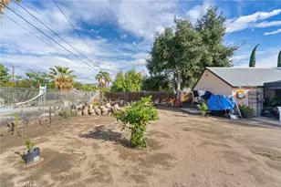 352 E 16th, San Bernardino, CA 92404 - Photo 33