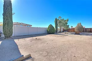 19149 Catalina, Apple Valley, CA 92308 - Photo 53