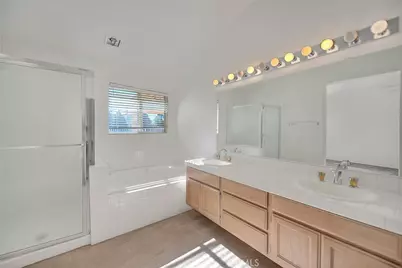 19149 Catalina, Apple Valley, CA 92308 - Photo 33