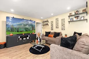 11612 Cimarron Ave, Hawthorne, CA 90250 - Photo 9