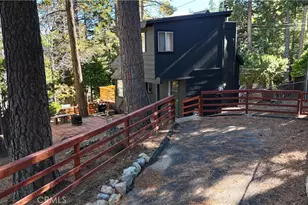 610 Clubhouse, Twin Peaks, CA 92391 - Photo 5