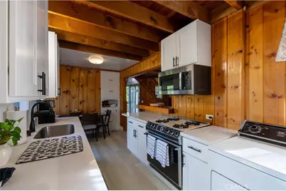 610 Clubhouse, Twin Peaks, CA 92391 - Photo 7