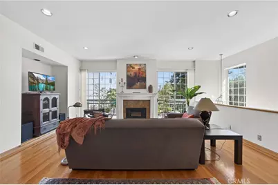 4464 Moorpark #104, Toluca Lake, CA 91602 - Photo 13