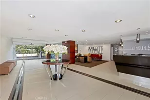 7250 Franklin Ave, Los Angeles, CA 90046 - Photo 9