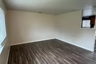 1600 W Robin Dr, Visalia, CA 93291 - Photo 5