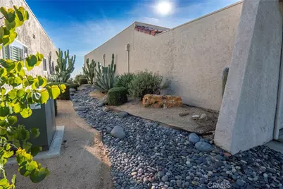 880 W Highpoint, Claremont, CA 91711 - Photo 3