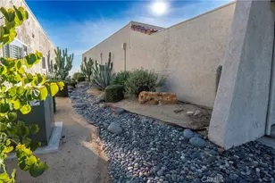 880 W Highpoint, Claremont, CA 91711 - Photo 3