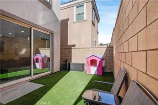 5313 Teramo, Fontana, CA 92336 - Photo 35