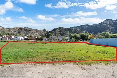 2 Taft Ct, Val Verde, CA 91383 - Photo 37