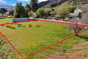 2 Taft Ct, Val Verde, CA 91383 - Photo 1