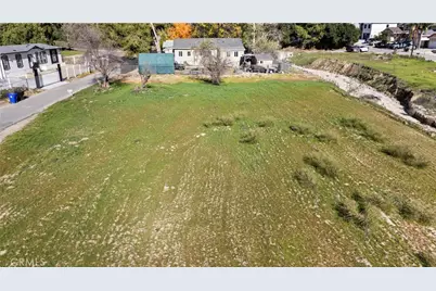 2 Taft Ct, Val Verde, CA 91383 - Photo 19