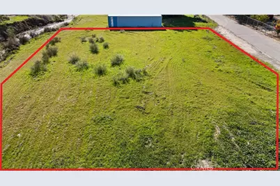 2 Taft Ct, Val Verde, CA 91383 - Photo 35