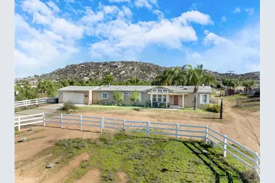 24090 Juniper Hills, Homeland, CA 92548 - Photo 3